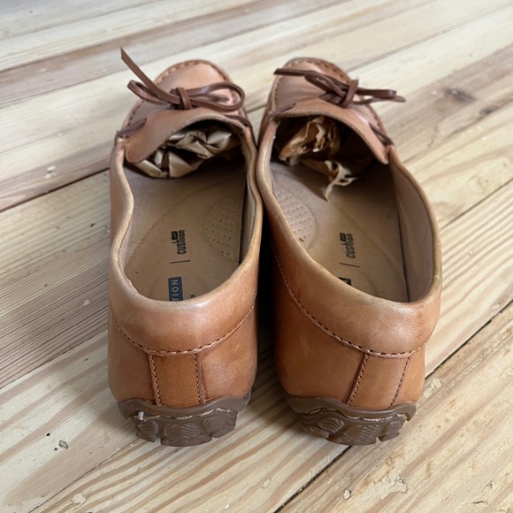 Clarks Collection Tan Leather Driving Moccasins Loafers Womens 10 Casual Preppy - Picture 6 of 8